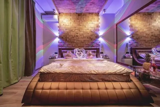 Honeymoon Süit, Jakuzi