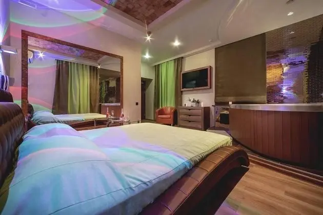 Honeymoon Süit, Jakuzi