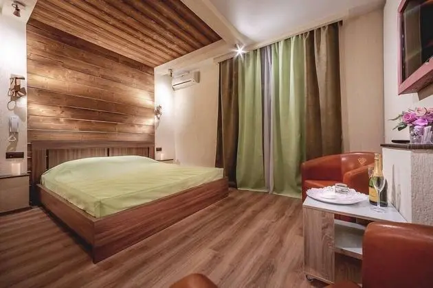 Standard Tek Büyük Yataklı Oda