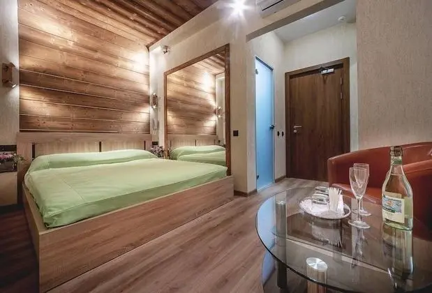 Standard Tek Büyük Yataklı Oda