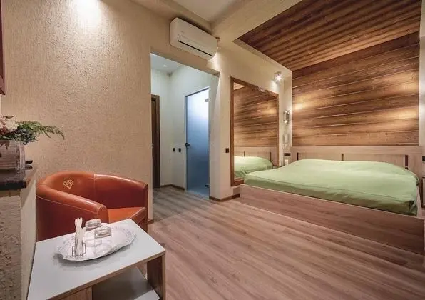 Standard Tek Büyük Yataklı Oda