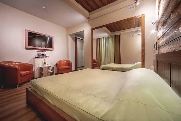 Standard Tek Büyük Yataklı Oda