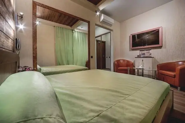 Standard Tek Büyük Yataklı Oda