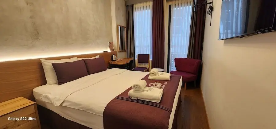 Standard Tek Büyük Yataklı Oda