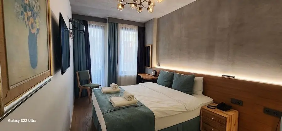 Standard Tek Büyük Yataklı Oda