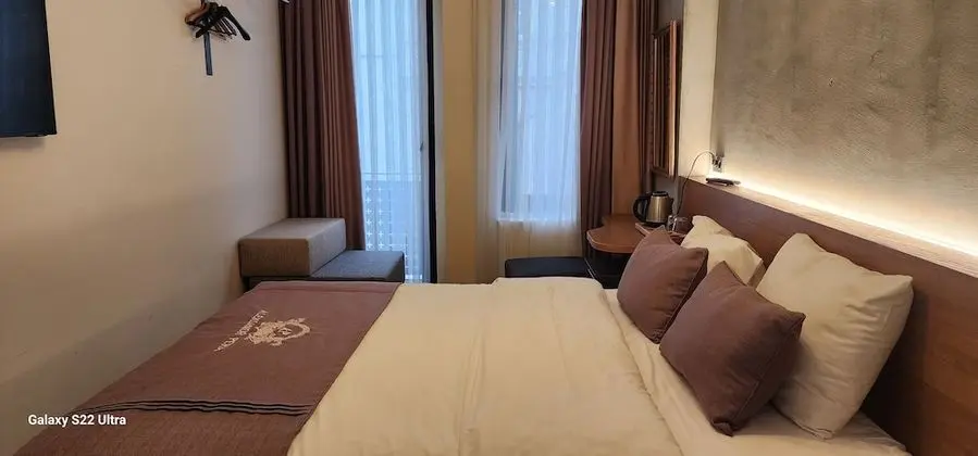 Standard Tek Büyük Yataklı Oda