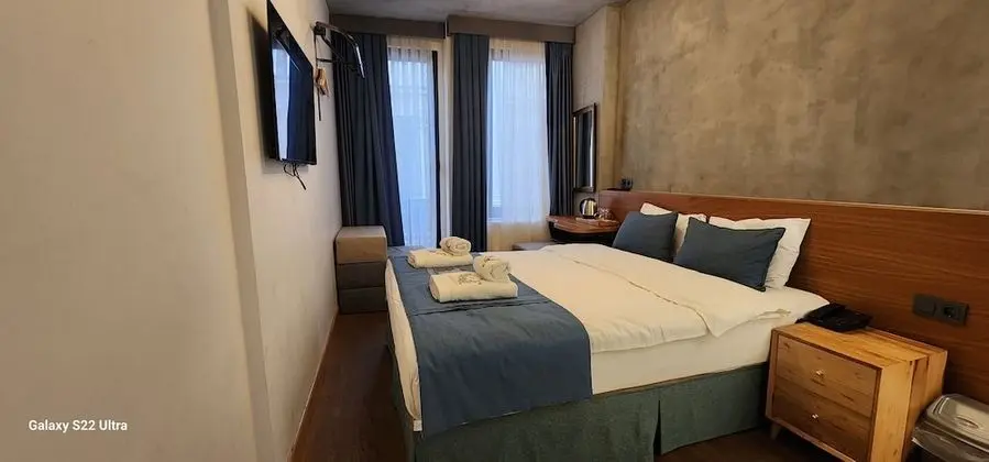 Standard Tek Büyük Yataklı Oda