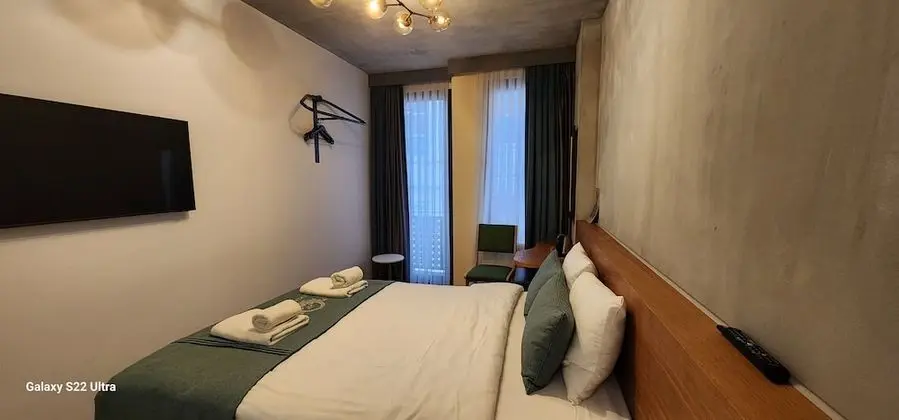 Standard Tek Büyük Yataklı Oda
