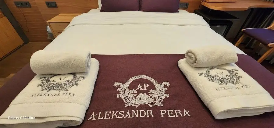 Standard Tek Büyük Yataklı Oda