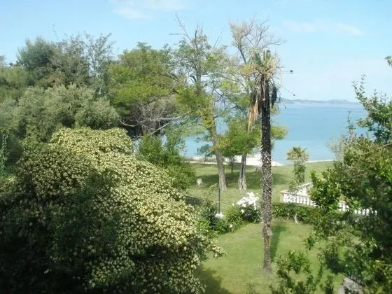 Apart Daire (Aleksandra - 10 m from sea - A6(4+1))