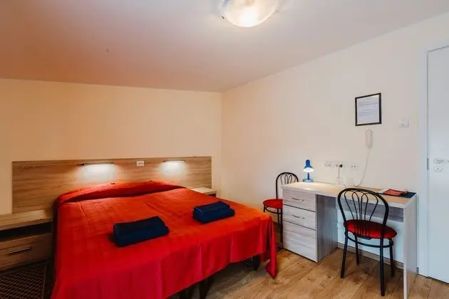 Standard Tek Büyük Yataklı Oda