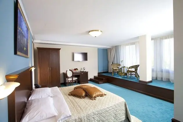 Tek Büyük veya İki Ayrı Yataklı Oda, Şehir Manzaralı
