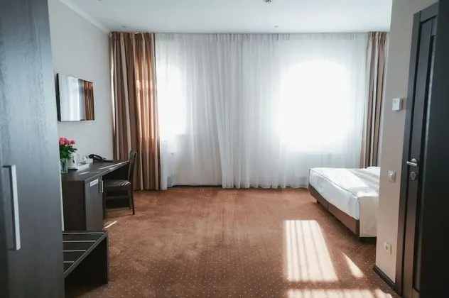 Superior Tek Büyük veya İki Ayrı Yataklı Oda