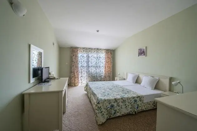 Comfort Tek Büyük Yataklı Oda, Balkon, Deniz Manzaralı