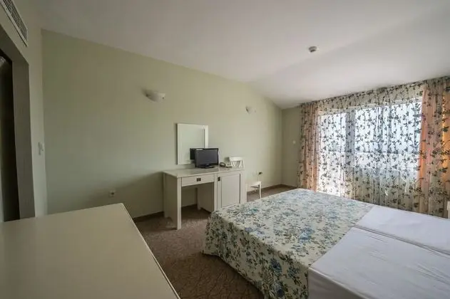 Comfort Tek Büyük Yataklı Oda, Balkon, Deniz Manzaralı