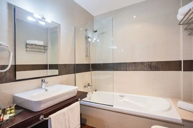 Deluxe Tek Büyük Yataklı Oda, Jakuzi, Deniz Manzaralı