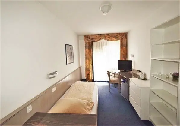 Tek Kişilik Oda (104)