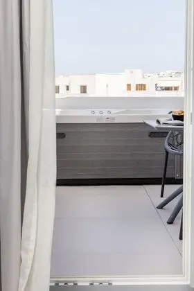 Premier Üç Kişilik Oda