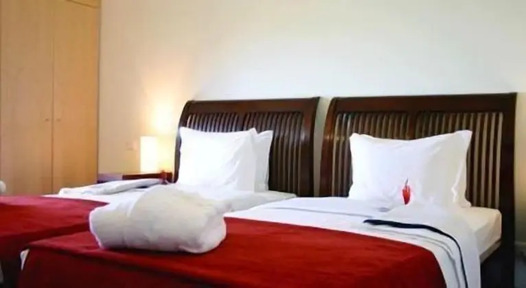 Standard Tek Büyük veya İki Ayrı Yataklı Oda (with Extra Bed)