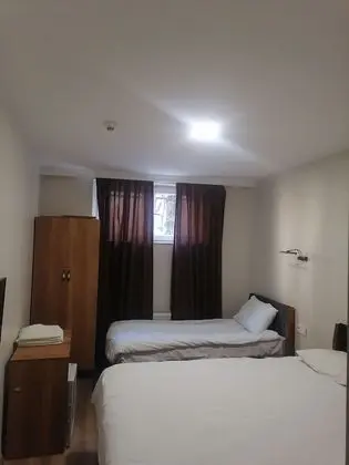 Economy Triple Room,1 Bedroom(Basement with Window)