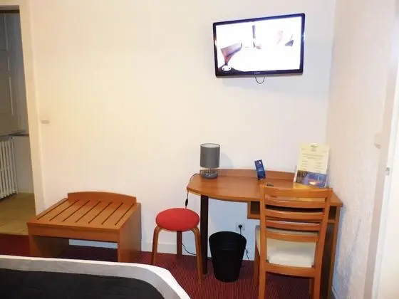 Standard Tek Büyük Yataklı Oda