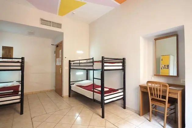 Ortak Ranzalı Oda, Karma Ranzalı Oda (with 4 beds)