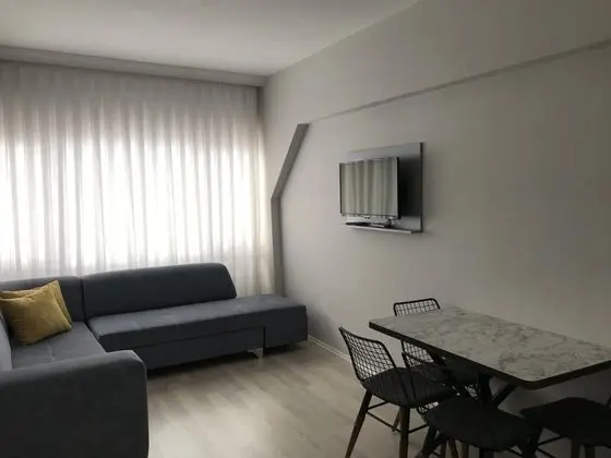 Triple, Şehir Manzaralı