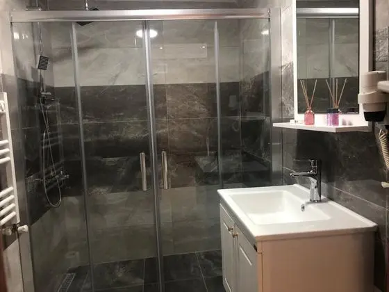 Kırlangıç Oda, Kısmi Nehir ve Havuz Manzaralı, Şömineli