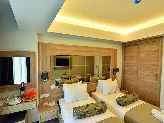 Çift Kişilik, Şehir Manzaralı, Mutfaklı