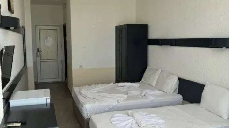 Aile Odası-Deniz ve Havuz Manzaralı