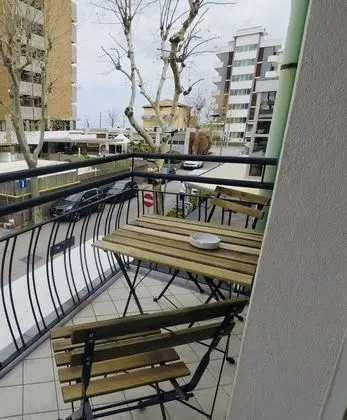 Üç Kişilik Oda