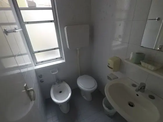 Üç Kişilik Oda