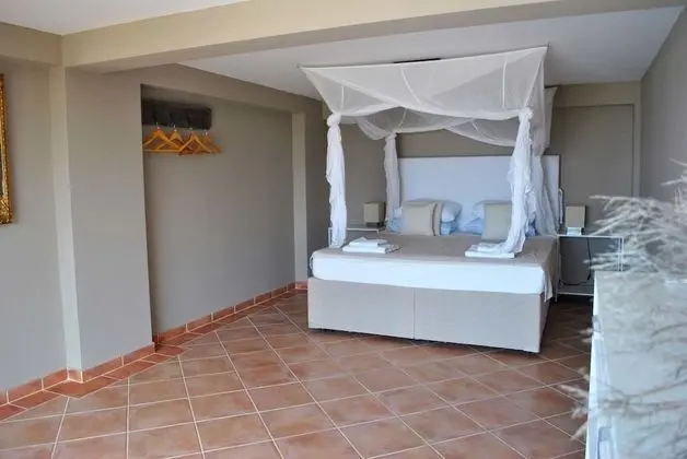 Villa, 4 Yatak Odası, Kişiye Özel Havuzlu