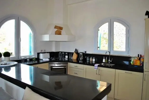 Villa, 4 Yatak Odası, Kişiye Özel Havuzlu