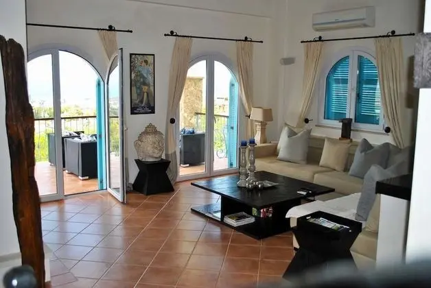 Villa, 4 Yatak Odası, Kişiye Özel Havuzlu