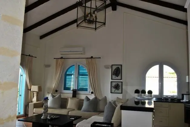 Villa, 4 Yatak Odası, Kişiye Özel Havuzlu