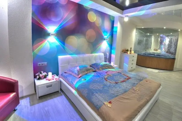 Honeymoon Tek Büyük Yataklı Oda, Jakuzi