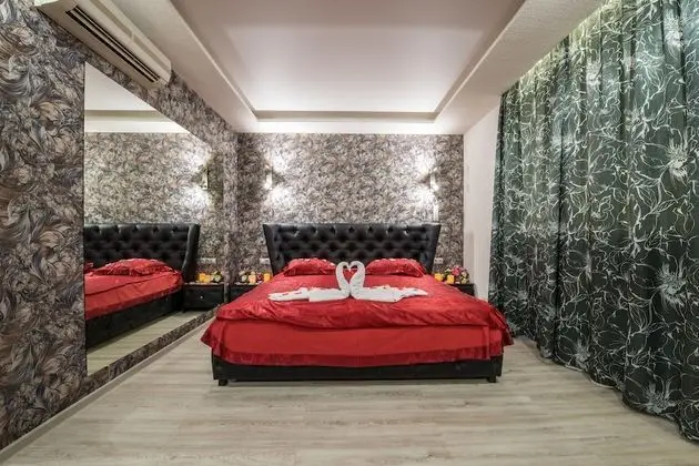 Honeymoon Tek Büyük Yataklı Oda, Jakuzi