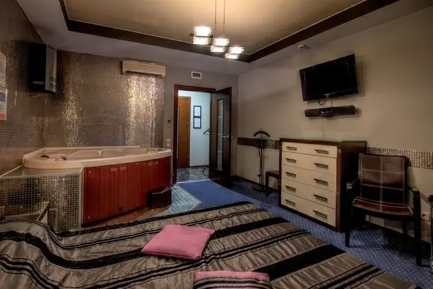 Honeymoon Tek Büyük Yataklı Oda, Jakuzi