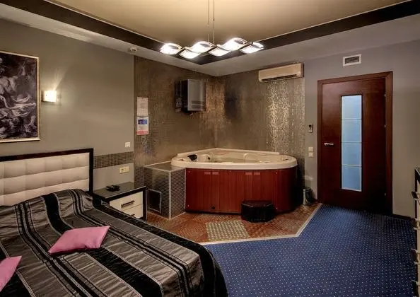 Honeymoon Tek Büyük Yataklı Oda, Jakuzi