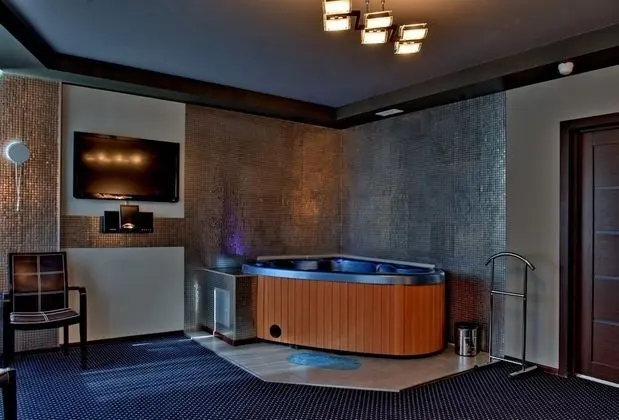 Honeymoon Tek Büyük Yataklı Oda, Jakuzi
