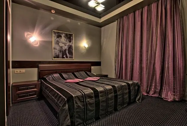 Standard Tek Büyük Yataklı Oda