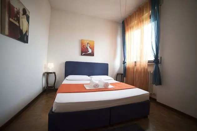 Tek Büyük Yataklı Oda, 1 Büyük (Queen) Boy Yatak, Ortak Banyo