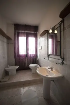 Tek Büyük Yataklı Oda, 1 Büyük (Queen) Boy Yatak, Ortak Banyo