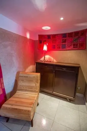 Tek Büyük Yataklı Oda (Le Passage)