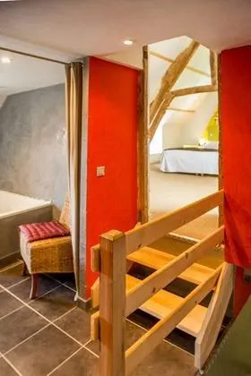 Tek Büyük Yataklı Oda (Le Pigeonnier)