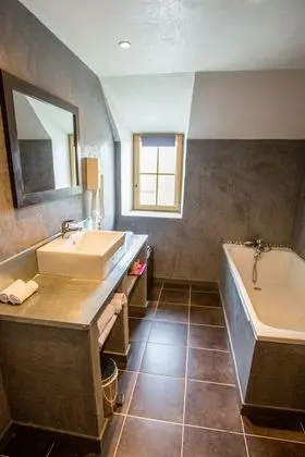 Tek Büyük Yataklı Oda (Le Pigeonnier)