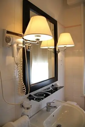 Standard Dört Kişilik Oda