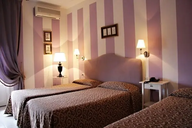 Standard Üç Kişilik Oda