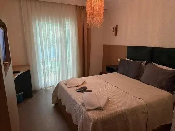 Çift Kişilik, Bahçe Manzaralı, Balkonlu